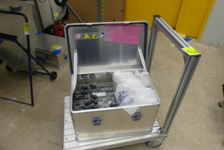 ZARGES Eurobox mit Inhalt